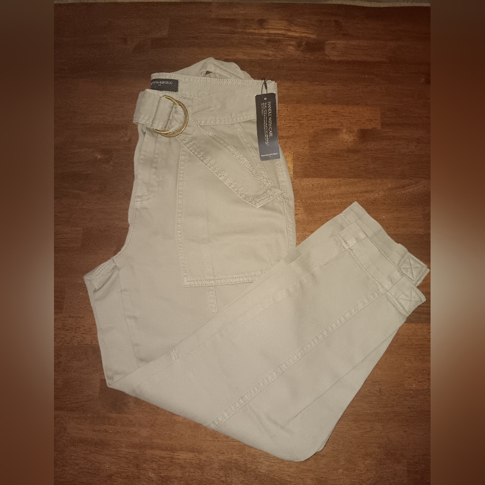 Banana Republic Pants with Belt Size 4